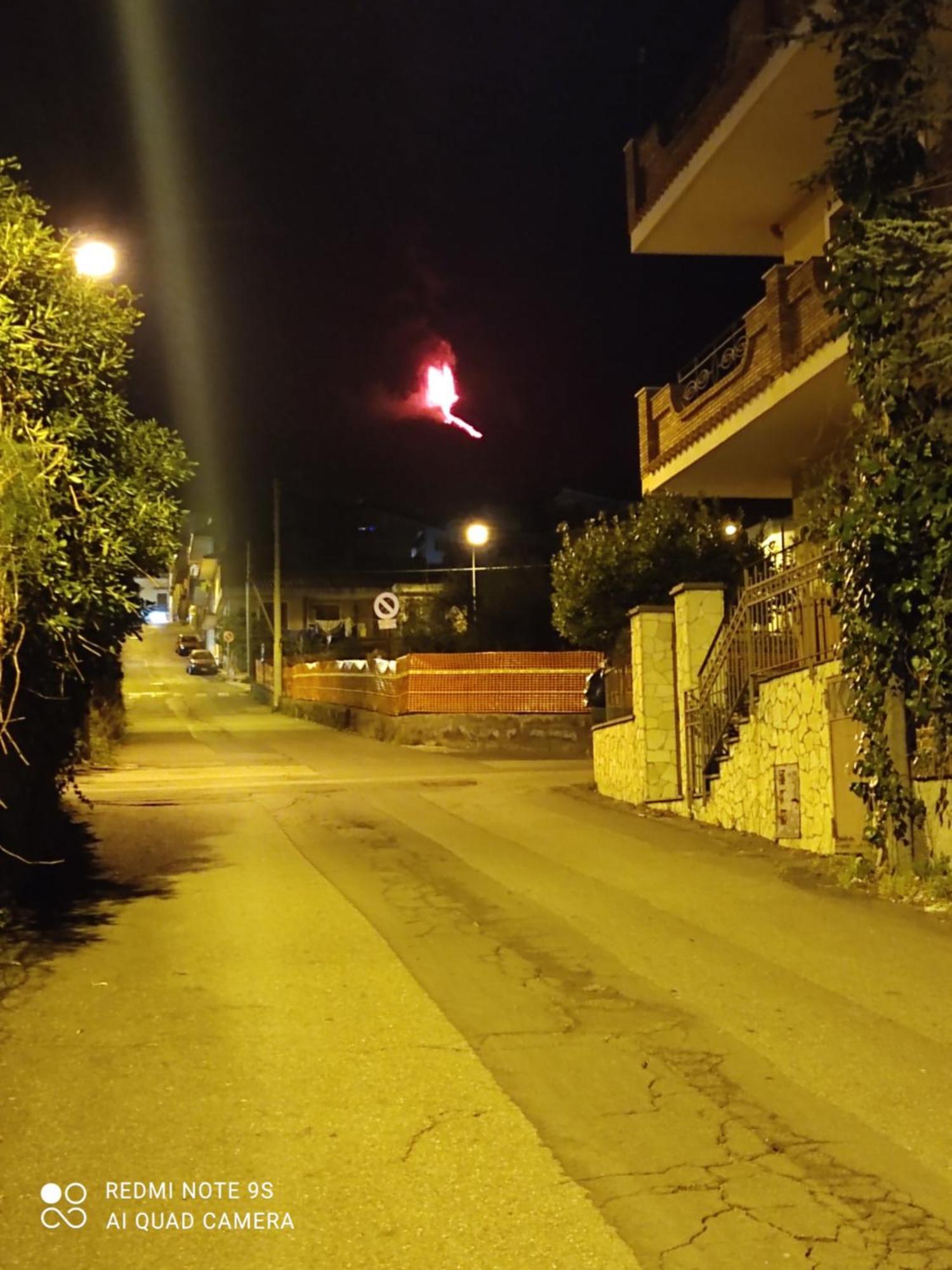مبيت وإفطار زافيرانا إتنيا Etna En Vie المظهر الخارجي الصورة